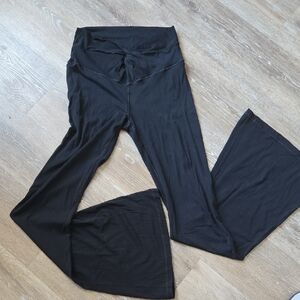Aerie Offline Crossover Waist Black Flared Yoga Pants Size Medium